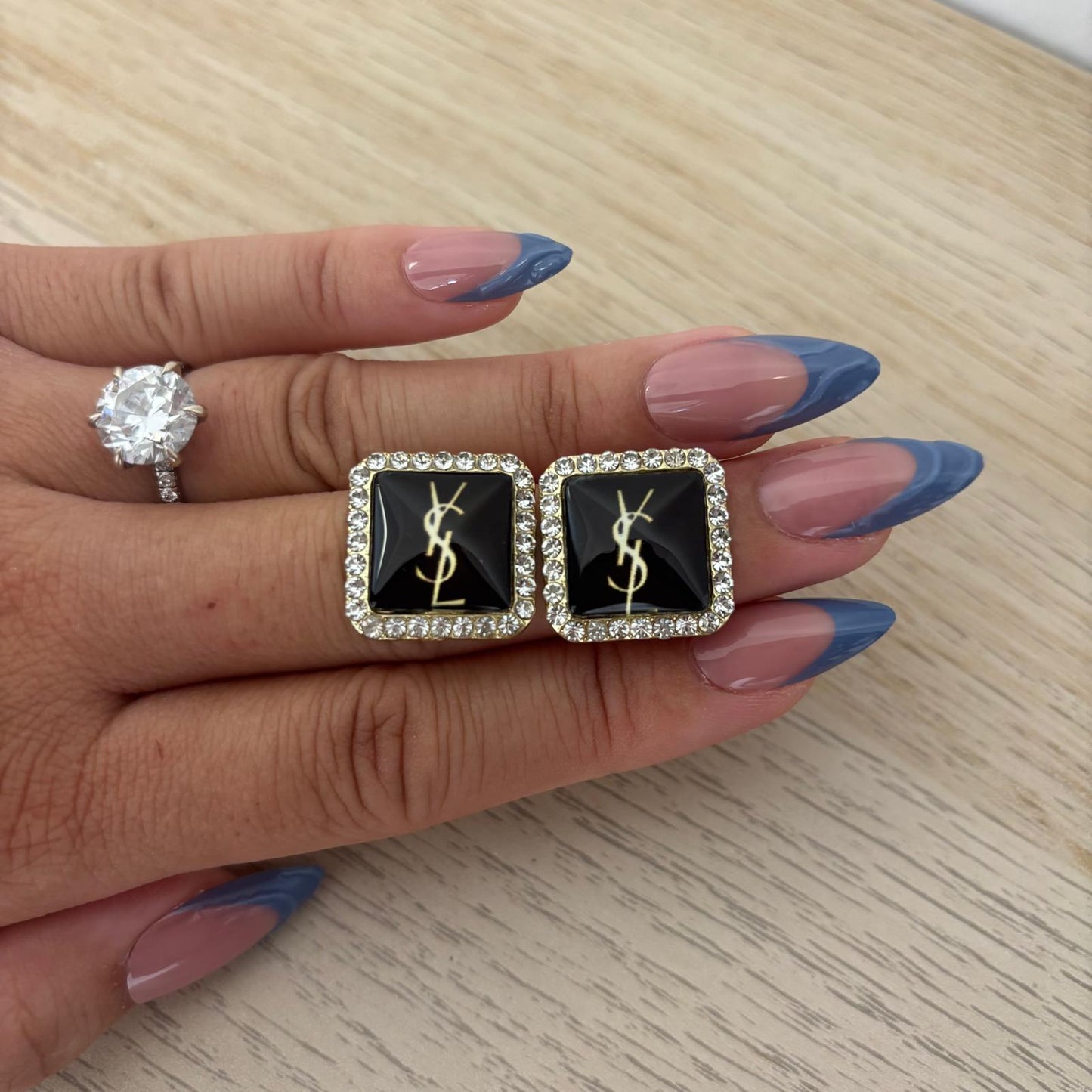 Yolanda Earring (black)